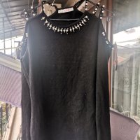 Дамска черна ефектна блуза, снимка 2 - Блузи с дълъг ръкав и пуловери - 43072316