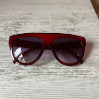 Червени слънчеви очила 😎, снимка 5 - Слънчеви и диоптрични очила - 44899018