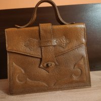 Дамска чанта от естествена кожа , снимка 1 - Чанти - 43597308
