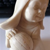 Италия скулптура монахинче с диня А. Сантини, снимка 5 - Колекции - 33489885
