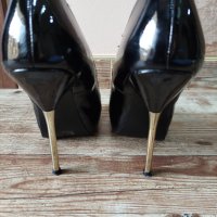 38/39 номер Лачени дамски обувки с метален ток, снимка 3 - Дамски елегантни обувки - 43947212