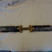 Продавам меча на Tanus ( Танус ) от Война без карай, снимка 1 - Други игри - 37480021