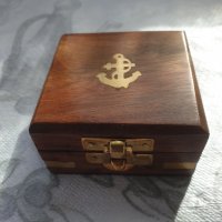 Компас от бронз в дървена кутия., снимка 5 - Подаръци за мъже - 43055521
