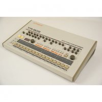  Roland TR808 или TR909, снимка 2 - Синтезатори - 26637010