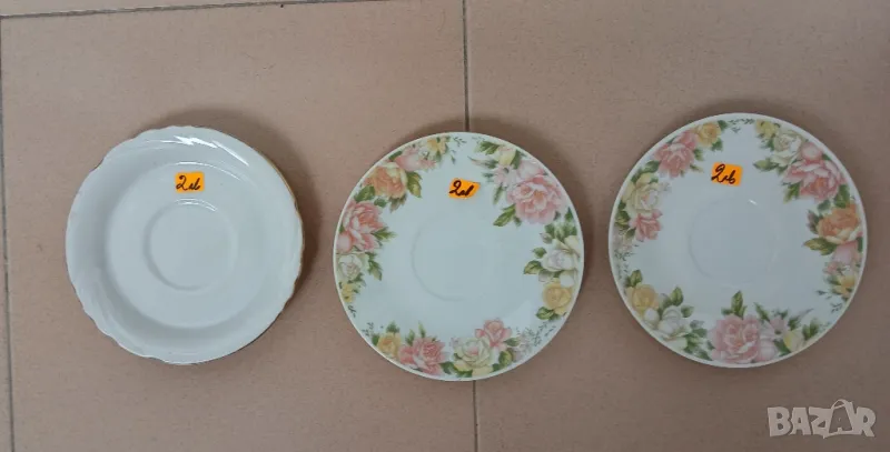 Порцеланови чинии различни големини и модели., снимка 1