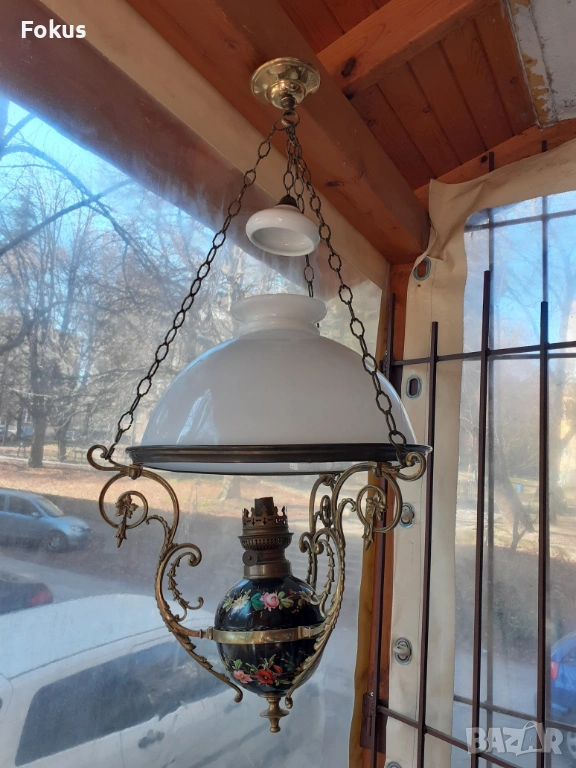 Страхотен порцеланов полилей абажур на газ опалиново стъкло, снимка 1