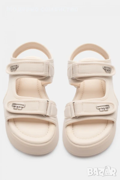 Дамски летни сандали в бежево, снимка 1