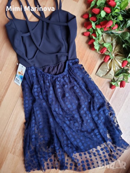 Рокля с воал на точки                 червена ,тъмно синя,бяла, снимка 1