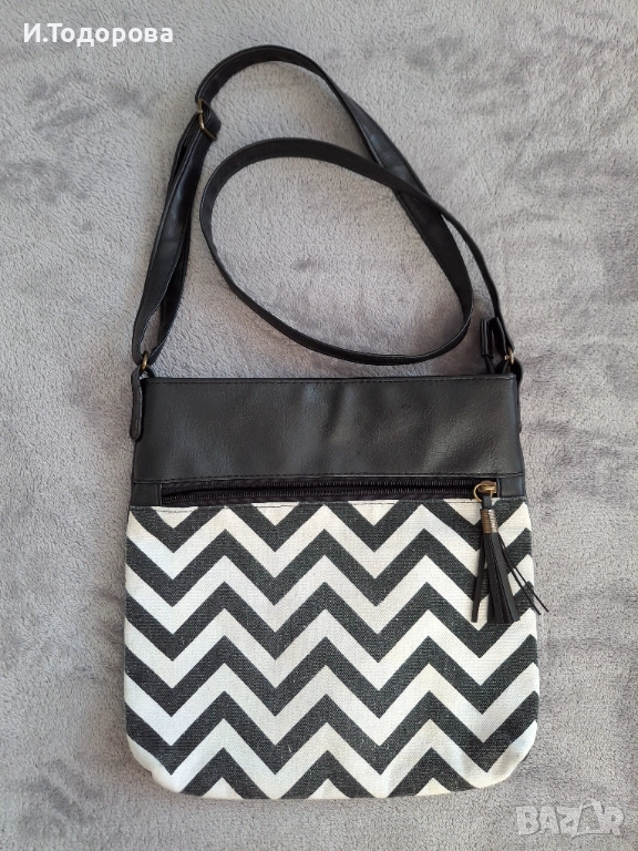 Дамска чанта през рамо, снимка 1