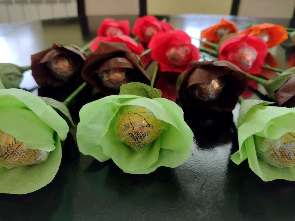 Букети от бонбони/цветя от хартия в Декорация за дома в гр. Варна -  ID36434272 — Bazar.bg
