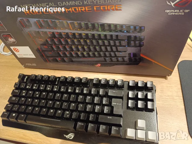 Asus ROG Claymore Core механична клавиатура с немска Qwertz подредба, снимка 1 - Клавиатури и мишки - 47984957