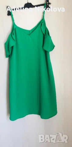 Рокля с отворени рамене