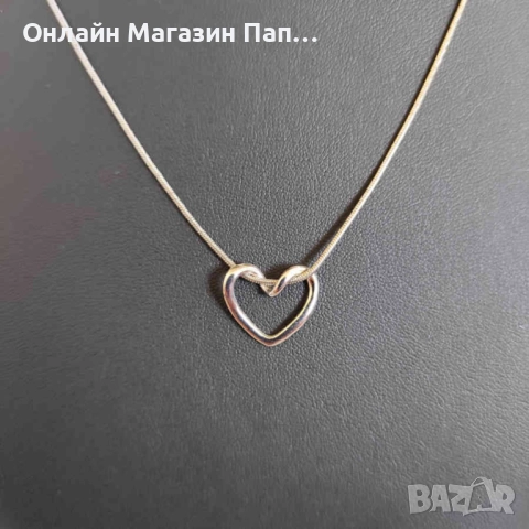 Фино синджирче със „змийска плетка“ и усукано сърчице – цинкова сплав, снимка 2 - Колиета, медальони, синджири - 52329955