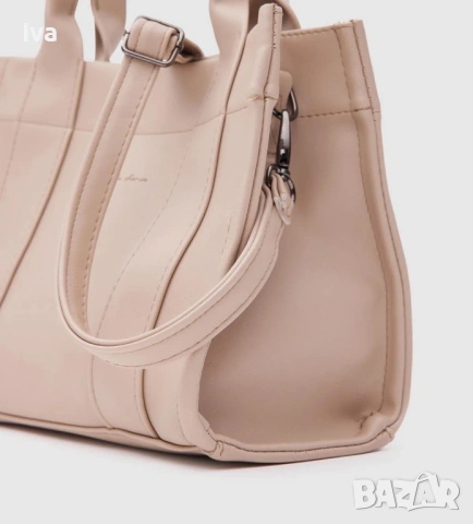 Елегантна дамска чанта в бежов цвят, има и дълга дръжка, снимка 3 - Чанти - 53196667