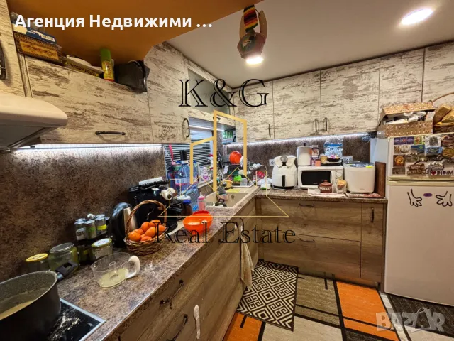 Двуетажна къща в кв " Оборище " , снимка 2 - Къщи - 48889027