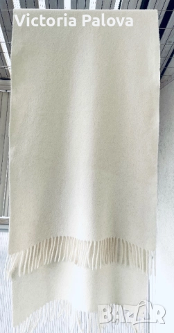 Луксозен вълнен шал за зимата