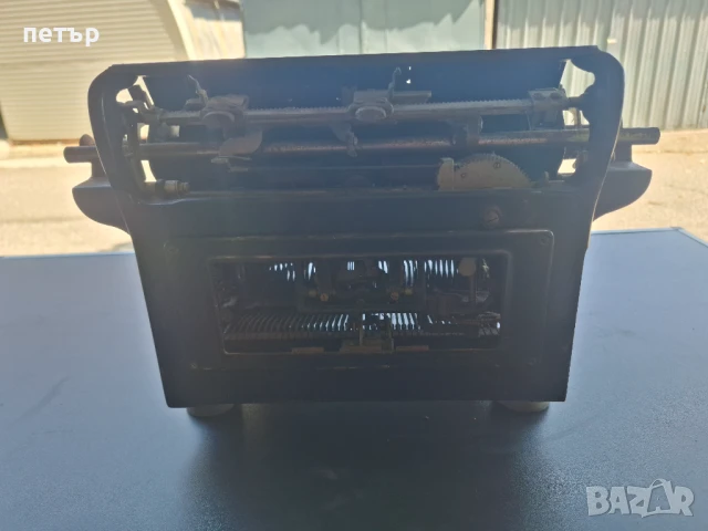 Стара пишеша машина Олимпия, снимка 8 - Антикварни и старинни предмети - 51158141