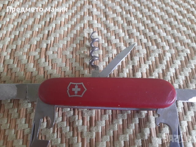 Швейцарско ножче VICTORINOX викторинокс ножка нож, снимка 3 - Ножове - 48260127
