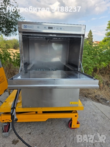 Професионална миялна машина Electrolux , снимка 10 - Обзавеждане за заведение - 51447091
