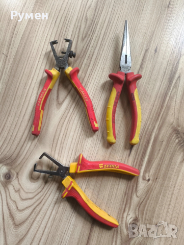 Клещи за електро техници за работа до 1000V 