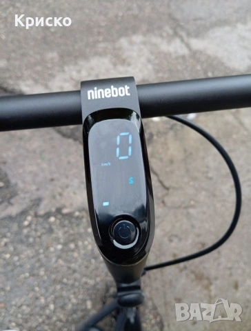 Електрическа тротинетка Ninebot F2, снимка 3 - Скейтборд, ховърборд, уейвборд - 53436438