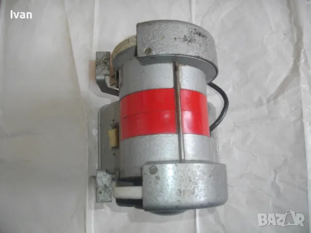 СССР Руски Електрически Шмиргел УХЛ4 Точиларски Обущарски 90 вата 2100 об/мин ф100мм Почти Нов, снимка 6 - Други инструменти - 47275555