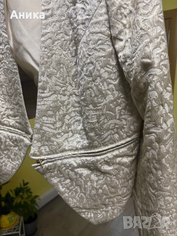 Сако в златист цвят, снимка 3 - Сака - 53346606