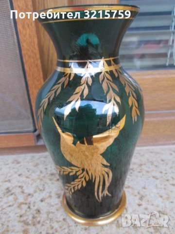 Много красива Кристална ваза ,ръчно рисувана със злато,18см.