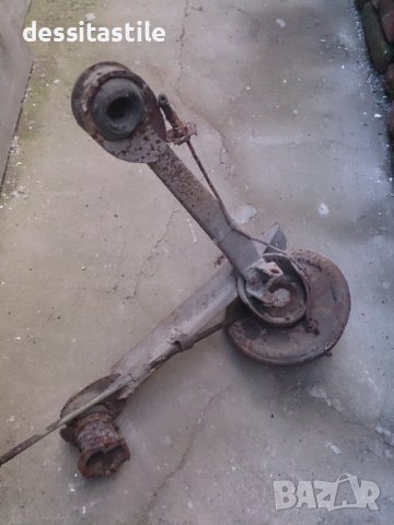 Двигатели, валове, носещи и др. части за Трабант, снимка 6 - Части - 43622319