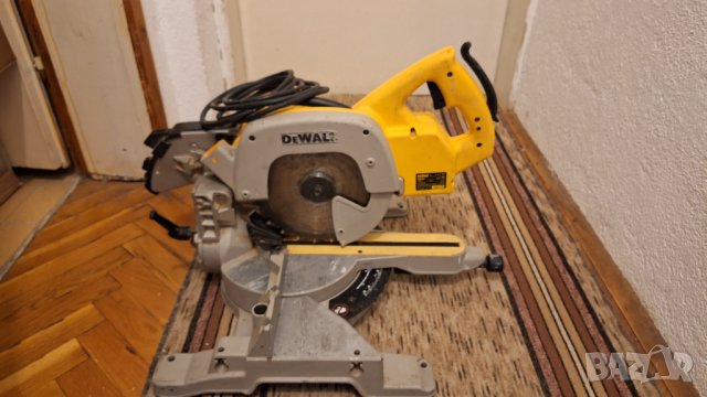 Потапящ циркуляр , герунг Dewalt DW-707, снимка 2 - Други инструменти - 43126047