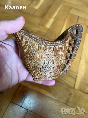 Дървен декоративен предмет с резба, снимка 8 - Антикварни и старинни предмети - 50707538