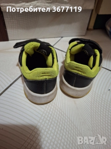Детски маратонки adidas , снимка 3 - Детски маратонки - 52223162