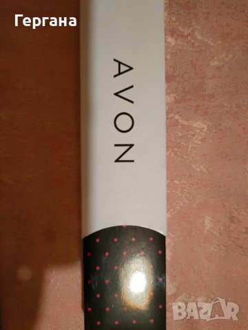Нов златист часовник на AVON, снимка 2 - Дамски - 37192573