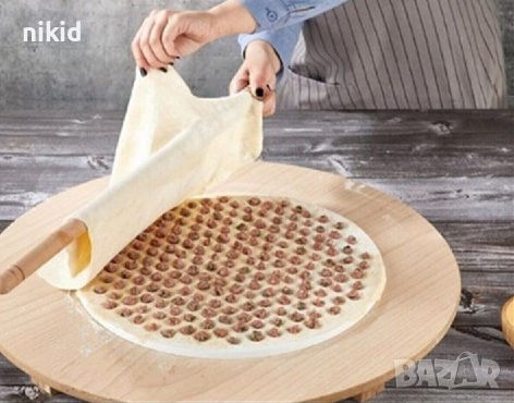 199 дупки Пластмасов Уред форма за правене на равиоли пелмени паста с плънка пластмасов резец Манти, снимка 4 - Форми - 36555176