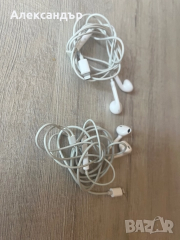 Лот Слушалки Apple EarPods с lightning конектор, снимка 2 - Слушалки и портативни колонки - 52142458