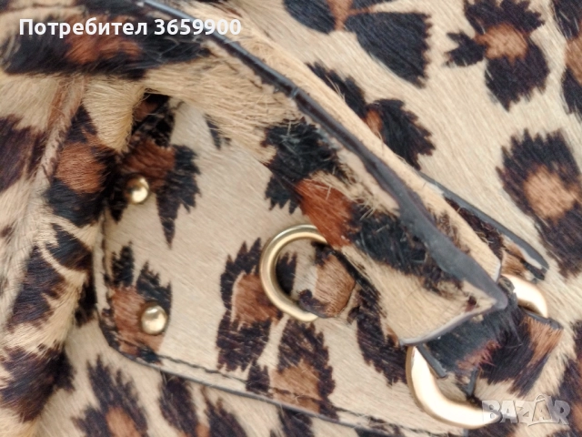 Prada, дамска чанта с косъм, снимка 8 - Чанти - 52920137