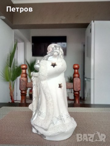 Продавам стилна и красива фигурка-свещник на Дядо Мраз .Керамика., снимка 5 - Колекции - 39735821