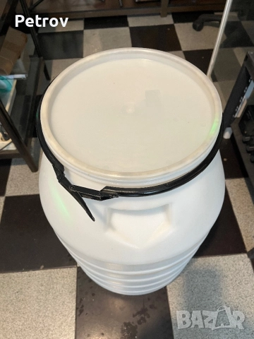 Дебелостенен бидон, снимка 2 - Бидони, бурета и бъчви - 52580397