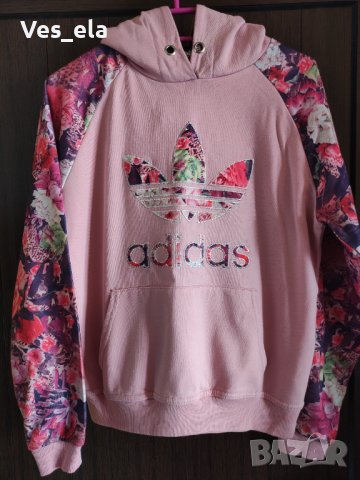  дамски суичър Adidas с качулка , снимка 1 - Суичъри - 44051155