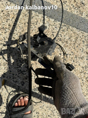 Лява ключалка комплект на преден капак на Ауди Audi A8 D4 H4 само за 80Eur. 4h0823509 4h0823425b, снимка 2 - Части - 53308391