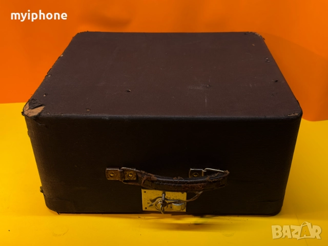 Пишеща Машина Olympia Клавиатура Qwertz Латиница Топ Състояние Обслужена 1940 Година !, снимка 15 - Антикварни и старинни предмети - 52398420