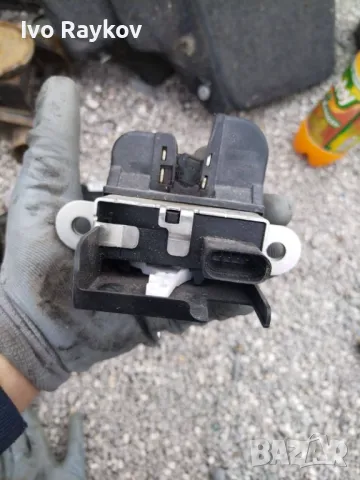 Брава задна врата Volkswagen UP 2014-2021 , 1S0827645, снимка 2 - Части - 49690337