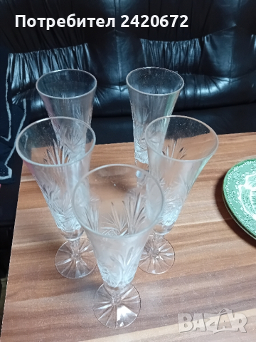 кристални  чаши със  столче, снимка 2 - Чаши - 44841702