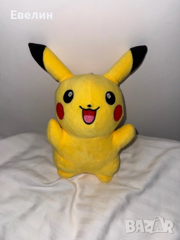 Пикачу плюшена играчка