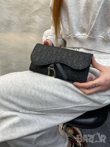 портмонета в кутия christian dior 