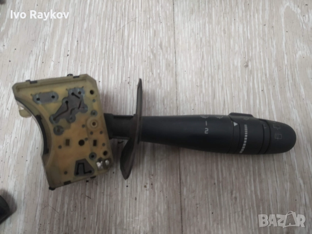 лоста на чистачките , RENAULT Megane 1 , 7700846402