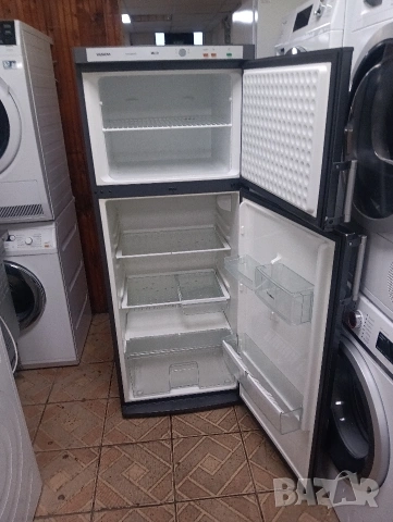 Сив хладилник с горна камера Сименс  Siemens с две години гаранция!, снимка 7 - Хладилници - 53195939