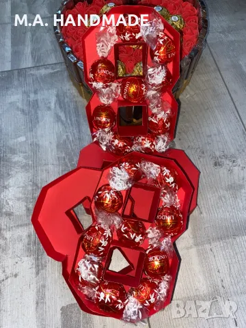 Кутия за 8-ми март , с шоколадово изкушение - Линдор, снимка 1