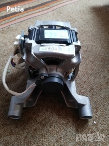  Пералня Hotpoint Ariston на части, снимка 3 - Перални - 31991144