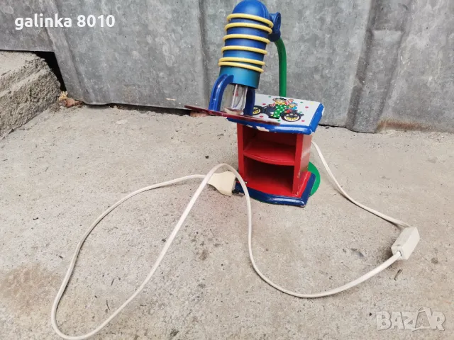 Стара работеща детска лампа